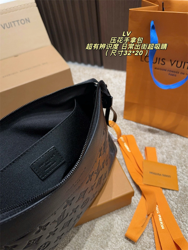 お出かけ便利★収納力抜群★ヴィトンクラッチバッグコピー Louis Vuittonメンズ通勤2026流行り