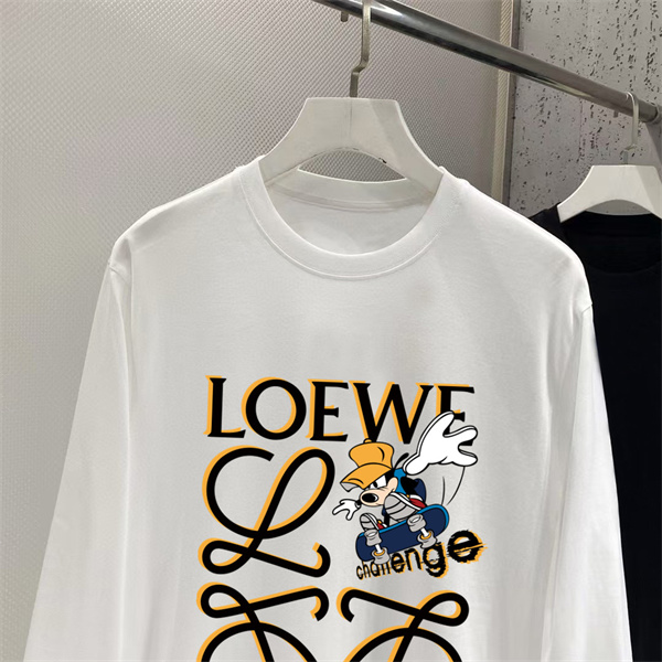 大判レタリング なめらかな質感 丁寧な仕立て LOEWE ロエベ コピー 長袖Tシャツ 遊び心デザイン 注目コレクション