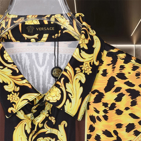 アニマルミックス 虎＆レオパード総柄 バロック装飾 VERSACE ヴェルサーチ コピー 長袖シャツ 主役級