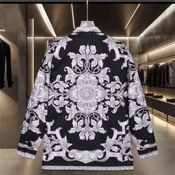 新作注目 アカンサス総柄 クラシカルモード VERSACE ヴェルサーチ コピー 長袖シャツ コーデ映え