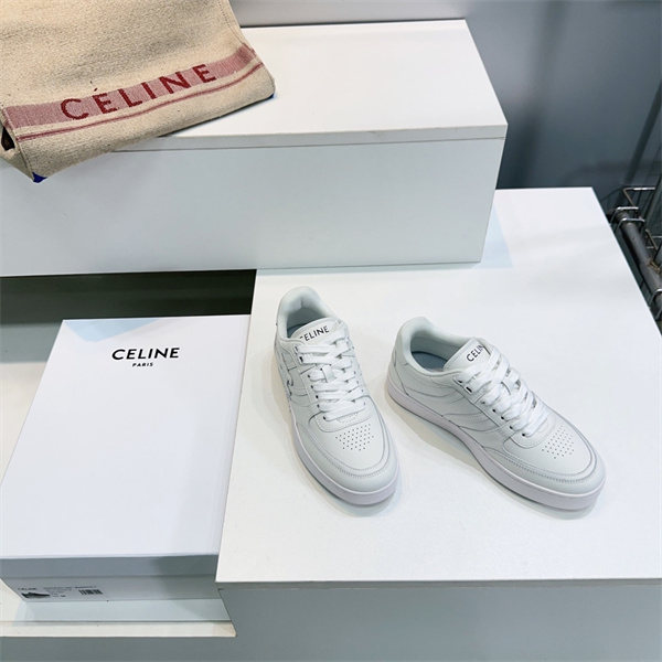 人気2026トレンド☆☆CELINE セリーヌスニーカースーパーコピー履き心地レディースファッション
