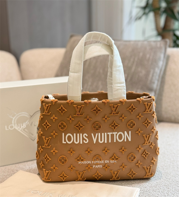 人気上昇中☆☆LV Monogram大人ルイヴィトントートバッグコピー6色最新トレンド美品