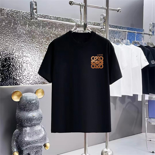 レイヤードモチーフ 柔らかな風合い 耐久性良好 LOEWE ロエベ コピー 半袖Tシャツ 洗練カジュアル 売れ筋浮上 コーデ主軸