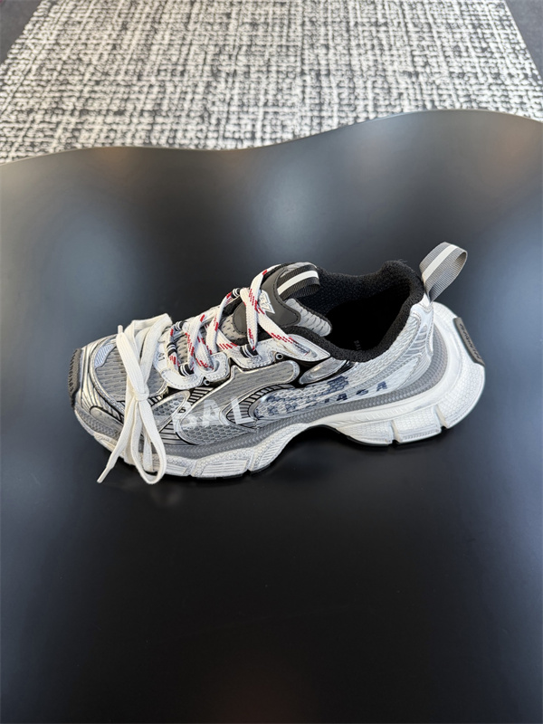 BALENCIAGA  バレンシアガ3XLスニーカースーパーコピー 重厚ソール×メッシュアッパー  今季注目