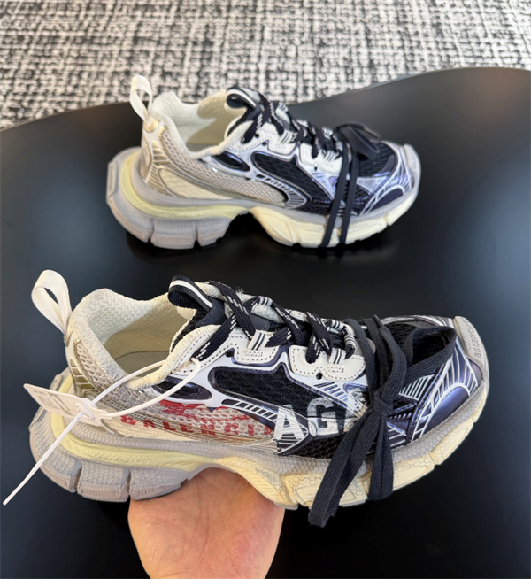 抜群のクッショニングBALENCIAGA  バレンシアガ 3XL ランニングスニーカー スーパーコピー 2026注目