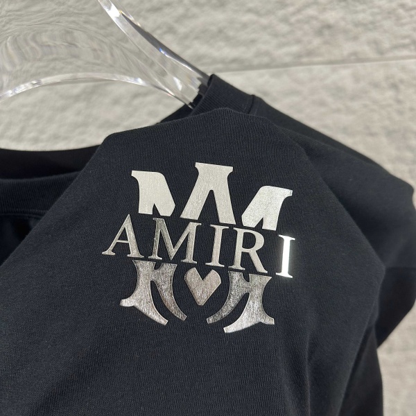 新作注目 AMIRI 激安 ミラーシルバー文字 アミリ ゆったりシルエット 半袖Tシャツ