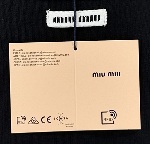 伸縮性良好 ミニマルモード MIU MIU ミュウミュウ コピー ノースリーブトップス 海外人気 ランキング期待 コーデ即戦力