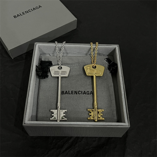 お洒落コーデ☆☆バレンシアガ ネックレスコピー☆☆2026トレンド最新作♥BALENCIAGA 