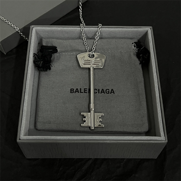 お洒落コーデ☆☆バレンシアガ ネックレスコピー☆☆2026トレンド最新作♥BALENCIAGA 