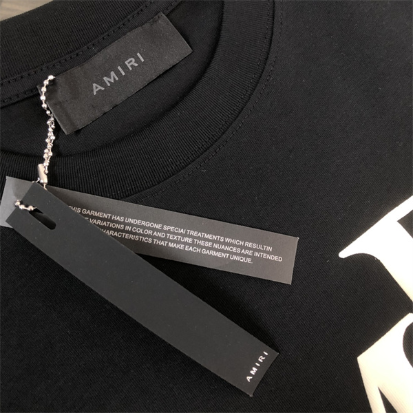 オーバーラップタイポグラフィ 裾ミニエンブレム ワイドフォルム AMIRI アミリ コピー 半袖Tシャツ 海外人気