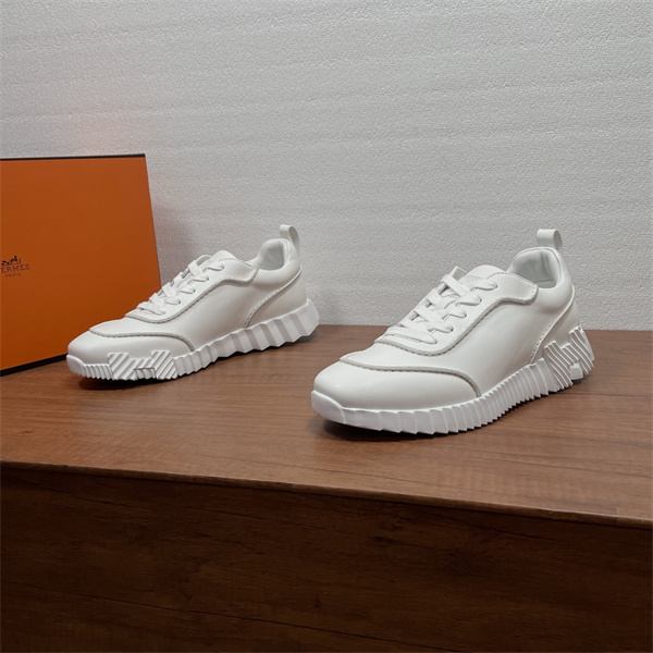 エルメススニーカースーパーコピー HERMES 軽く耐久性のある  2026セール秋冬人気品 激安(日本最大級)