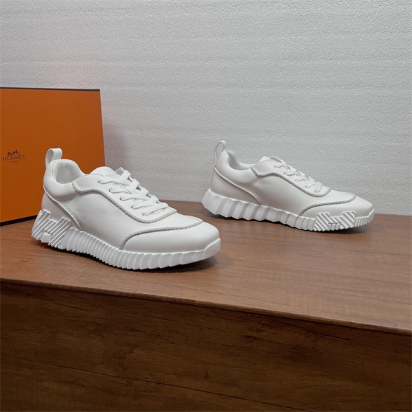 エルメススニーカースーパーコピー HERMES 軽く耐久性のある  2026セール秋冬人気品 激安(日本最大級)