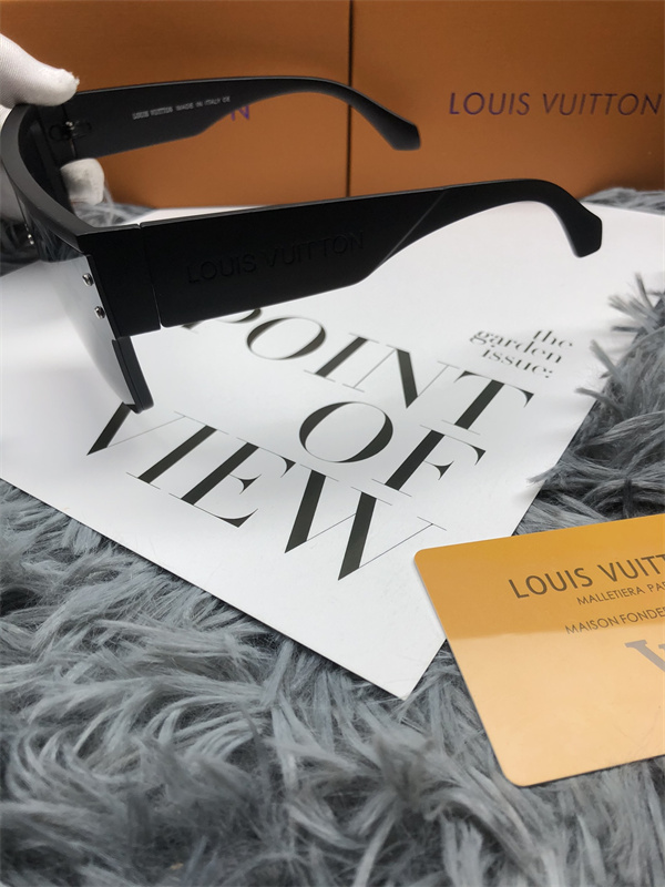 セレブが今シーズン手に入れ2026SS新ブーム ルイ ヴィトン LOUIS VUITTON サングラスコピー 激安(日本最大級)