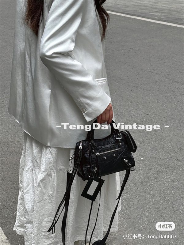 格安 2026春夏 新作 BALENCIAGA バレンシアガ ハンドバッグスーパーコピーブランド激安通販 専門店