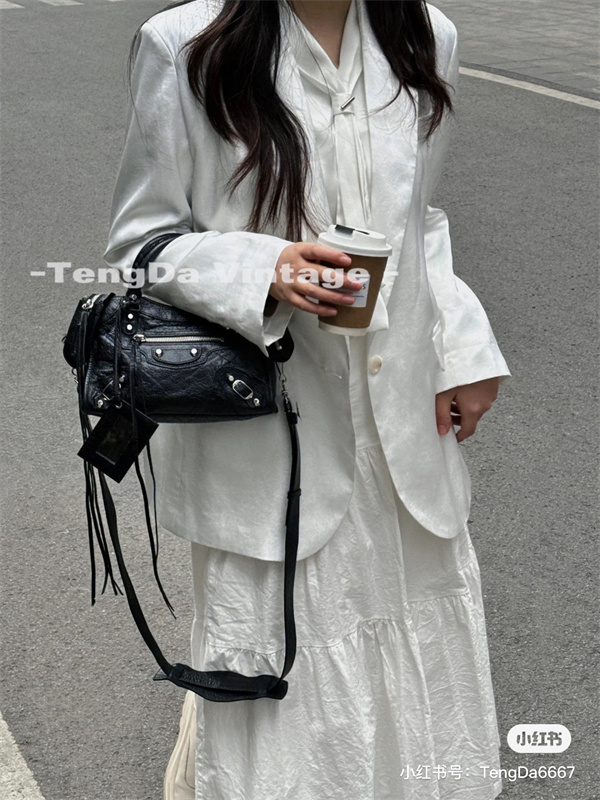 格安 2026春夏 新作 BALENCIAGA バレンシアガ ハンドバッグスーパーコピーブランド激安通販 専門店