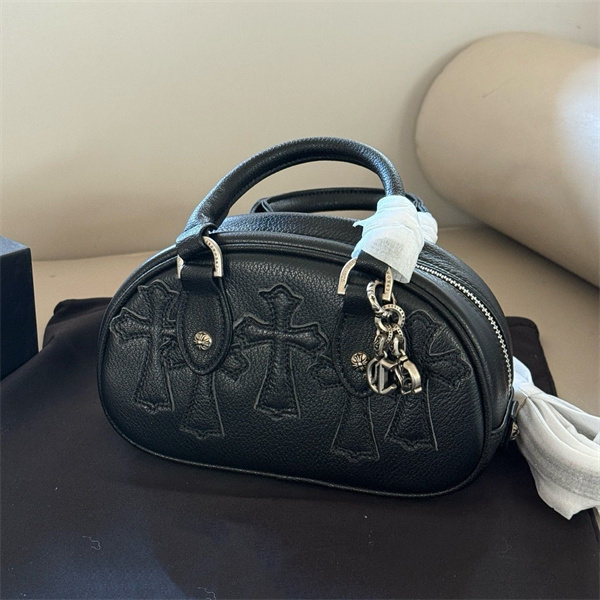 CHROME HEARTS 　大容量のクロムハーツバッグ  コピー芸能人ブランド 激安(日本最大級)
