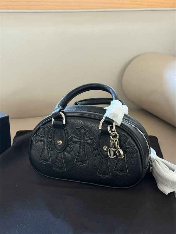 CHROME HEARTS 　大容量のクロムハーツバッグ  コピー芸能人ブランド 激安(日本最大級)