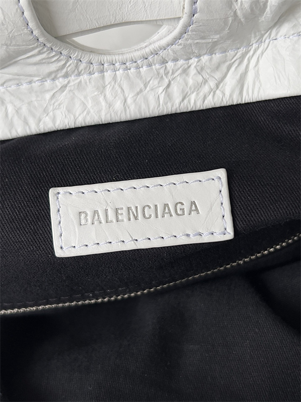 バレンシアガショルダーバッグコピー BALENCIAGA 2026新作 抜群の雰囲気が作れる ブランド激安通販 専門店