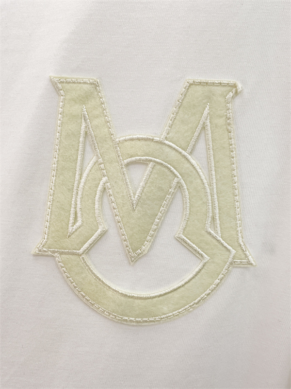 注目を集めてる MONCLER 海外限定ライン モンクレール半袖Tシャツ スーパーコピーブランド激安通販 専門店