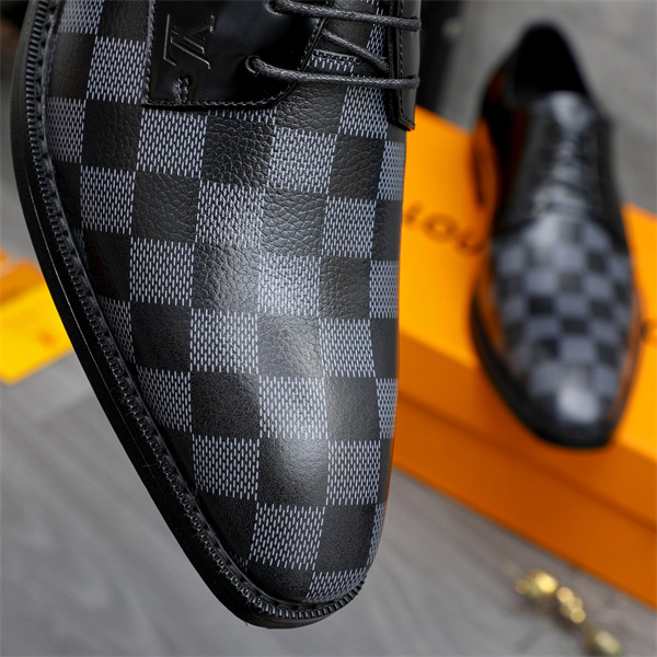ユニークなデザイン 甘い輝きを放っルイ ヴィトン革靴 コピー LOUIS VUITTON 今年流行 超人気  激安(日本最大級)