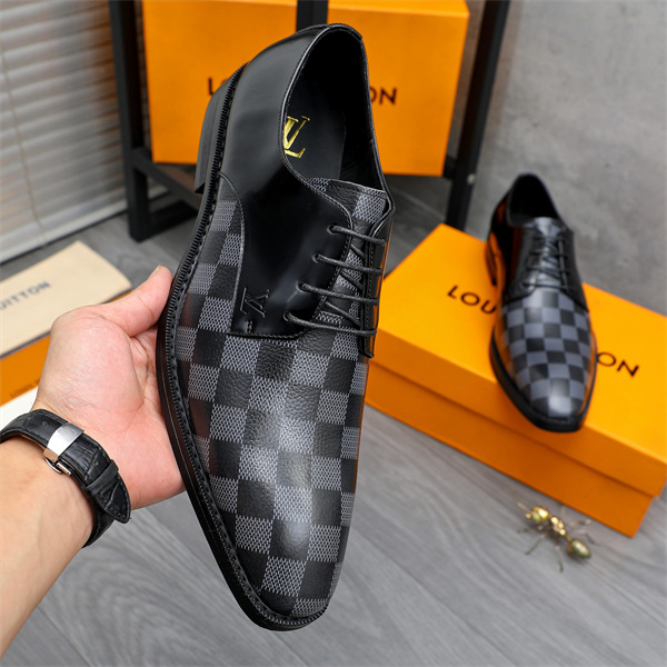 ユニークなデザイン 甘い輝きを放っルイ ヴィトン革靴 コピー LOUIS VUITTON 今年流行 超人気  激安(日本最大級)