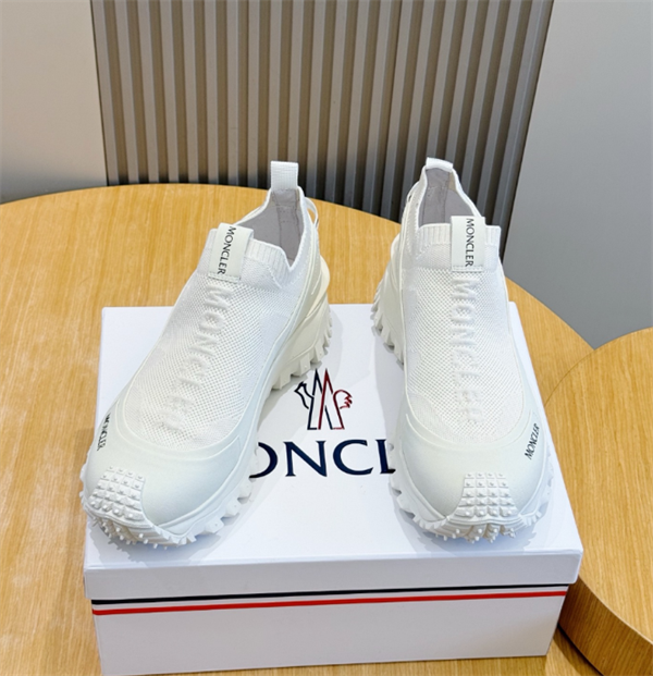 Moncler Monte Runner 2026新作モンクレールスニーカースーパーコピーブランド激安通販 専門店