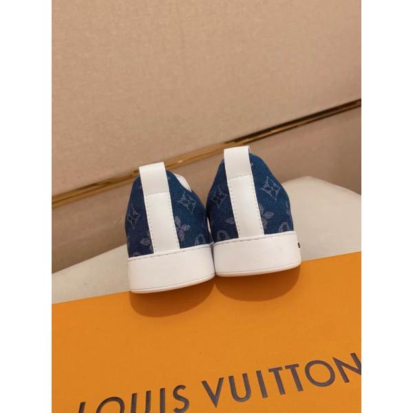 LOUIS VUITTON 2026新作ルイヴィトンスニーカーコピー軽量クッション性抜群男性靴