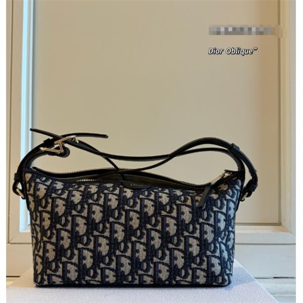 DIOR 2026新作 NomadディオールショルダーバッグコピーOblique大容量上品上質なアイテム