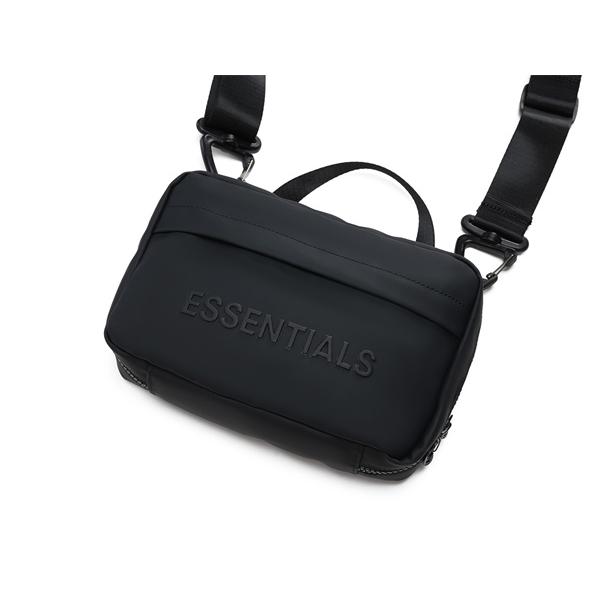新作入荷 スクエア型収納 多機能ポケット付き ESSENTIALS エッセンシャルズ コピー バッグ 実用性重視 ユニセックス仕様