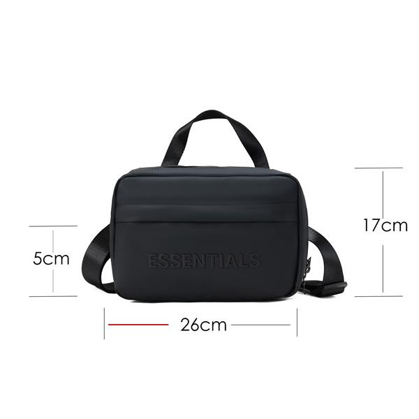 新作入荷 スクエア型収納 多機能ポケット付き ESSENTIALS エッセンシャルズ コピー バッグ 実用性重視 ユニセックス仕様