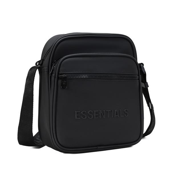 クロスボディバッグ フロントポケット付き 収納力抜群 ESSENTIALS エッセンシャルズ コピー バッグ スクエアデザイン 軽量素材