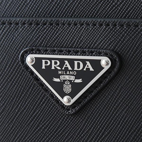 PRADA コピー プラダ コピー サフィアーノレザー ショルダーバッグ スクエアバッグ クロスボディ 軽量 人気 2026新作