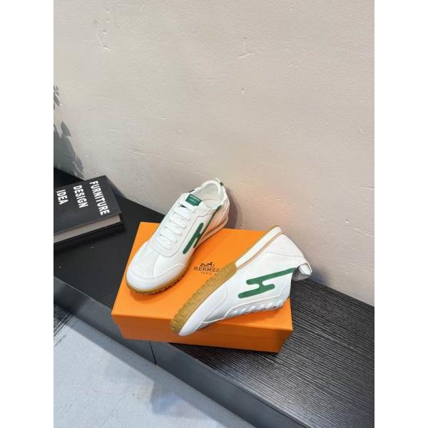 ☆エルメススニーカーコピー☆やわらかな素材が足に優しいHermès スリッポンスニーカー