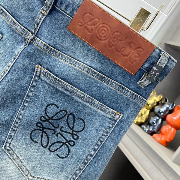 LOEWE コピー ロエベ コピー アナグラム刺繍 スリムストレート デニムパンツ ウォッシュ加工 コットンデニム 2026新作