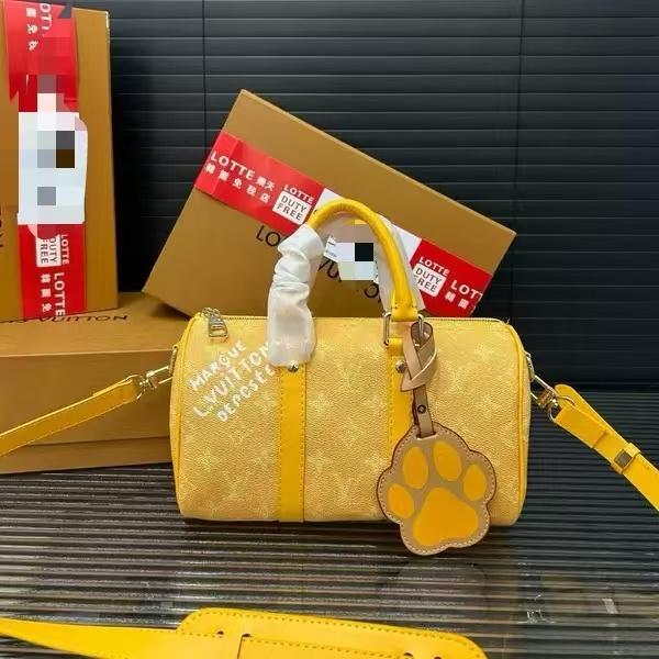 2026新作 LOUIS VUITTON ルイヴィトン 激安 モノグラム ミニボストンバッグ ショルダーバッグ 2WAY ハンドバッグ チャーム付き