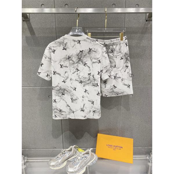 LOUIS VUITTON 2026ss☆☆ルイヴィトン上下着コピー 吸湿速乾 半袖スポーツTシャツ＆ショーツ セット ランニング 