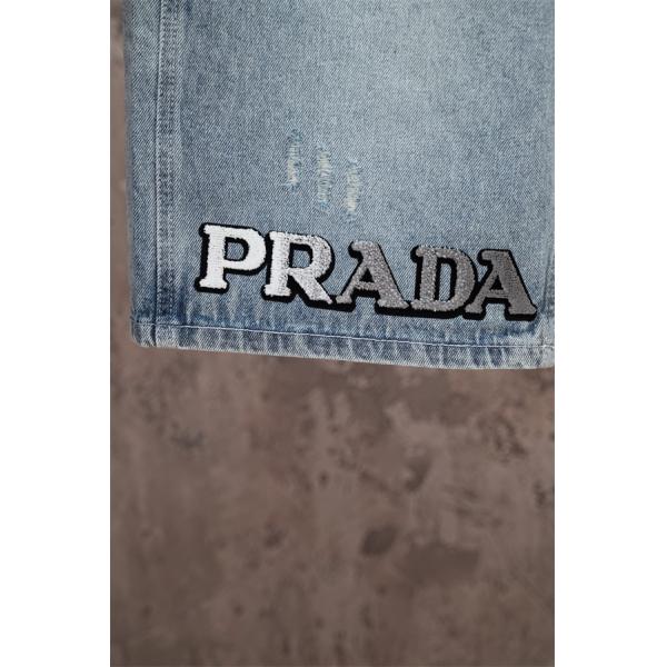 ロゴデザイン ウォッシュ加工 ストリートスタイル PRADA プラダ コピー デニムショーツ カジュアルコーデ