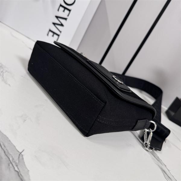 大容量LOEWE ロエベ メッセンジャーバッグコピー2026トレンド最新メンズショルダーバッグ