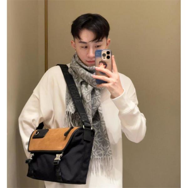 2026お洒落個性的上質LOEWE ロエベショルダーバッグコピー メッセンジャーバッグ