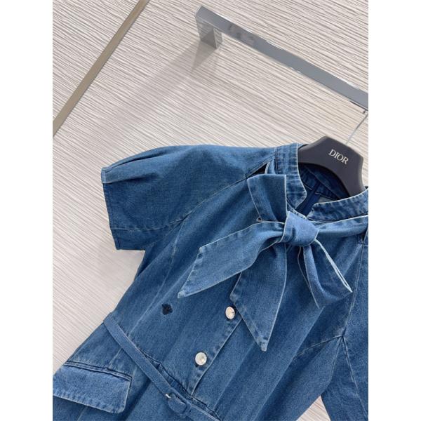 DIOR ディオール コピー ワンピース デニムデザイン クラシカルムード デイリースタイル 季節感のある装い