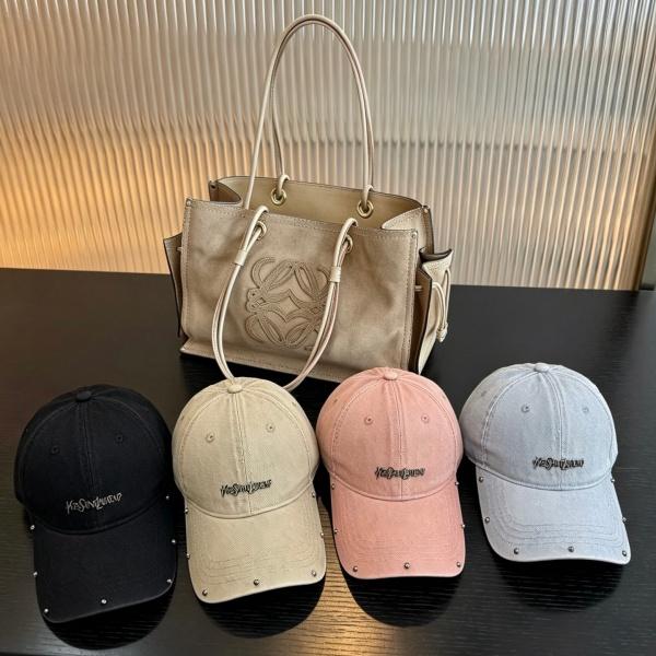 2026新作 SAINT LAURENT 激安 サンローラン ウォッシュドデニム ベースボールキャップ スタッズ装飾 ヴィンテージ加工 ユニセックス 人気アイテム