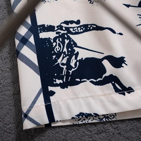 2026新作 BURBERRY 激安 バーバリー グラフィックプリント スイムショーツ ハーフパンツ ショートパンツ ビーチパンツ 速乾 リゾート 人気アイテム