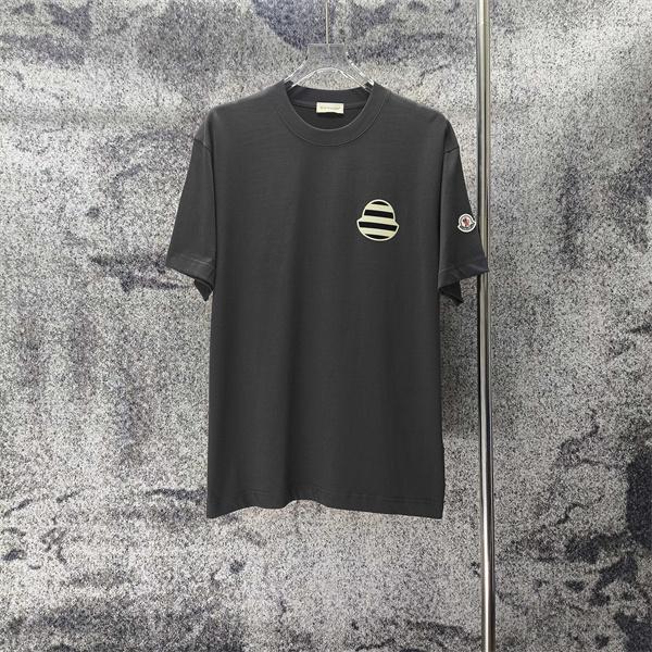 ストライプモチーフ 袖ワッペン クルーネック MONCLER モンクレール コピー 半袖Tシャツ 爽快カジュアル