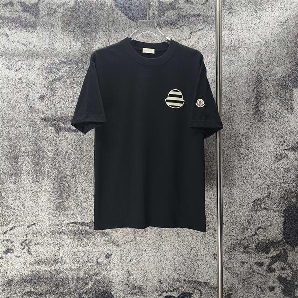 ストライプモチーフ 袖ワッペン クルーネック MONCLER モンクレール コピー 半袖Tシャツ 爽快カジュアル