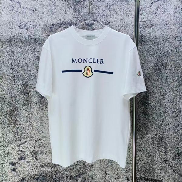 エンブレムモチーフ フロントプリント すっきりコーデ MONCLER モンクレール コピー 半袖Tシャツ 好印象アイテム