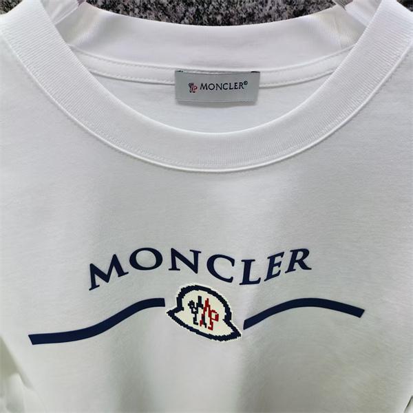 エンブレムモチーフ フロントプリント すっきりコーデ MONCLER モンクレール コピー 半袖Tシャツ 好印象アイテム