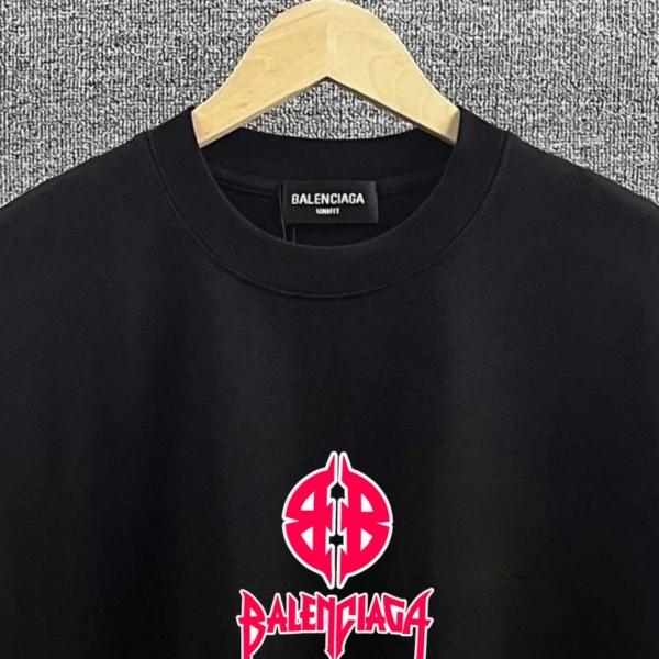 2026春夏新作BALENCIAGA コピー マルチロゴプリント半袖Tシャツホワイト個性派デザイン 