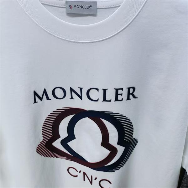 アイコンモチーフ ロゴグラフィック スタイリッシュ MONCLER モンクレール コピー 半袖Tシャツ 注目作