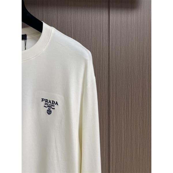 フロントロゴ スタンダードフォルム 着回しアイテム PRADA プラダ コピー ロングスリーブTシャツ 2026新作