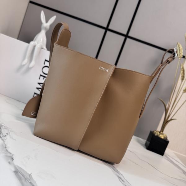 オシャレ人気☆26SS最新大容量LOEWE Bilbaoロエベショルダーバッグコピー